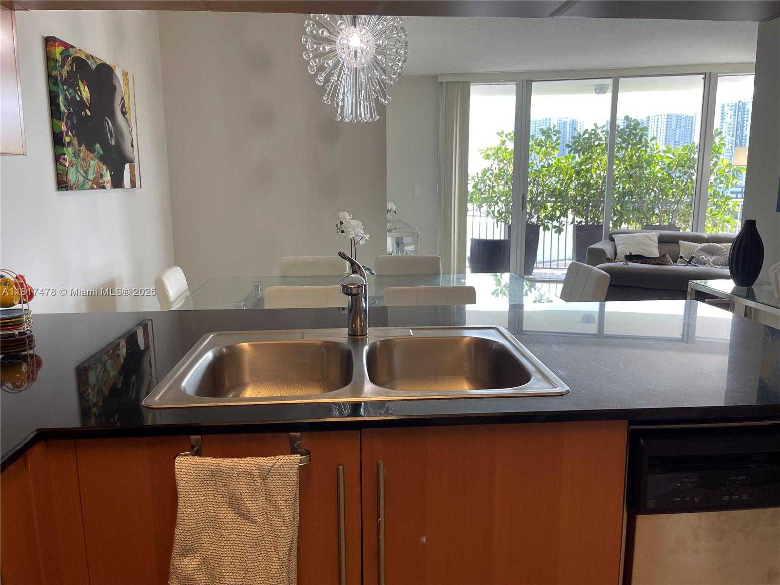 Small Image of 1750 NORTH BAYSHORE DR #1414, Miami Number 5