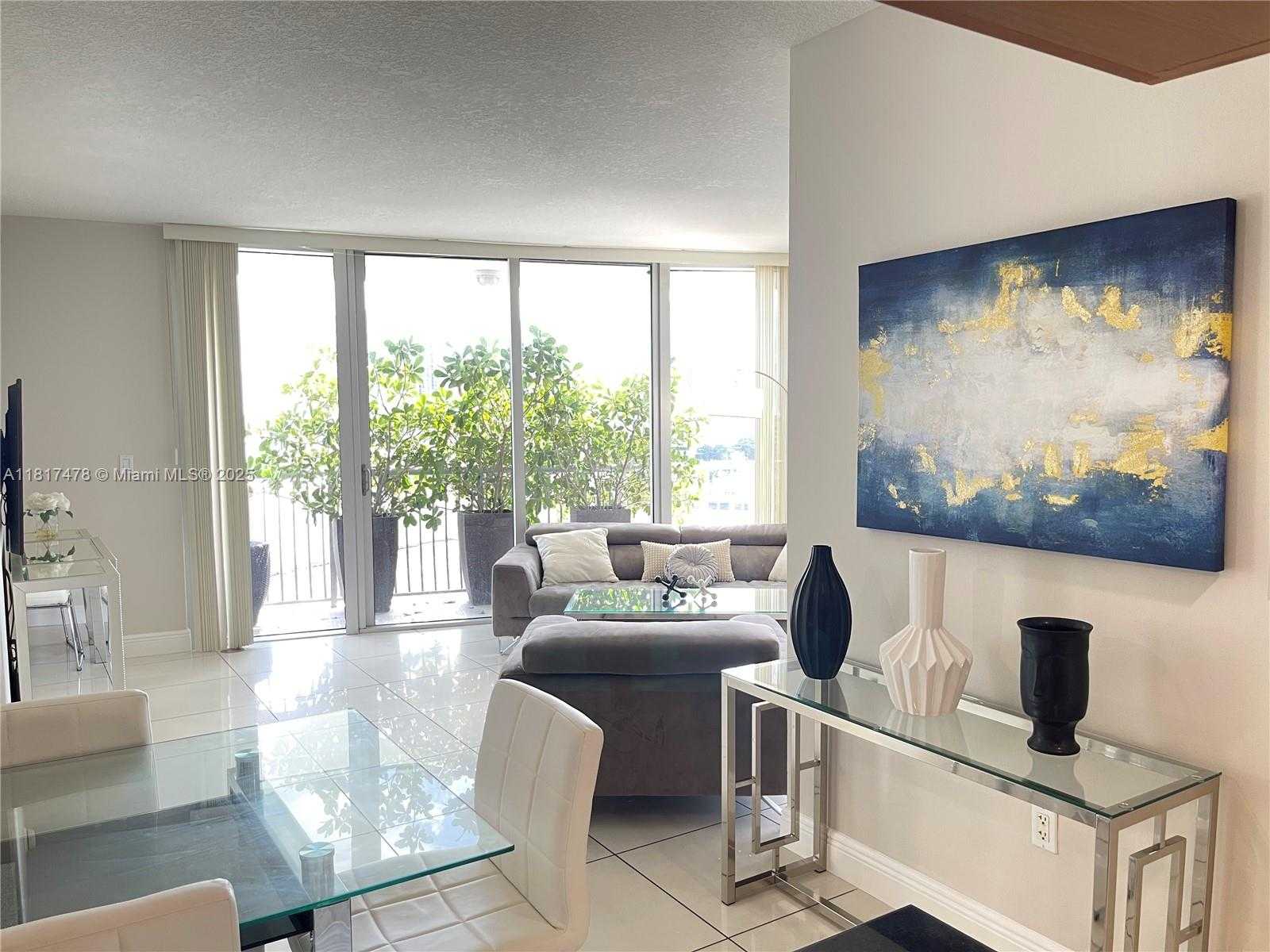 Small Image of 1750 NORTH BAYSHORE DR #1414, Miami Number 6