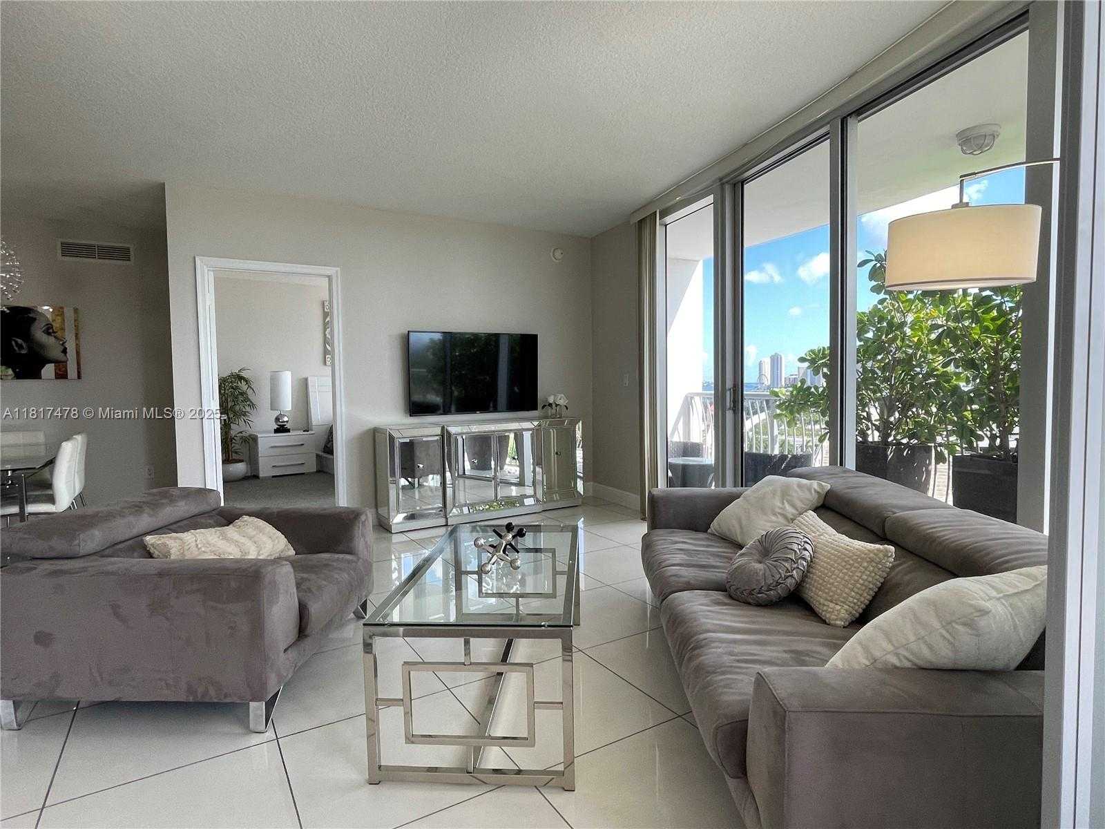 Small Image of 1750 NORTH BAYSHORE DR #1414, Miami Number 7