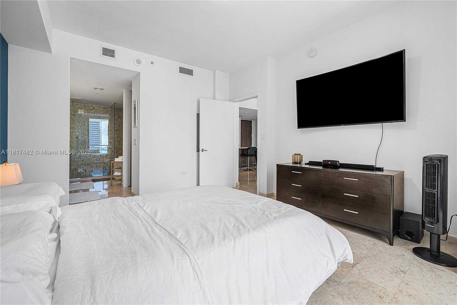 Small Image of 88 SOUTH WEST 7TH ST #2209, Miami Number 27