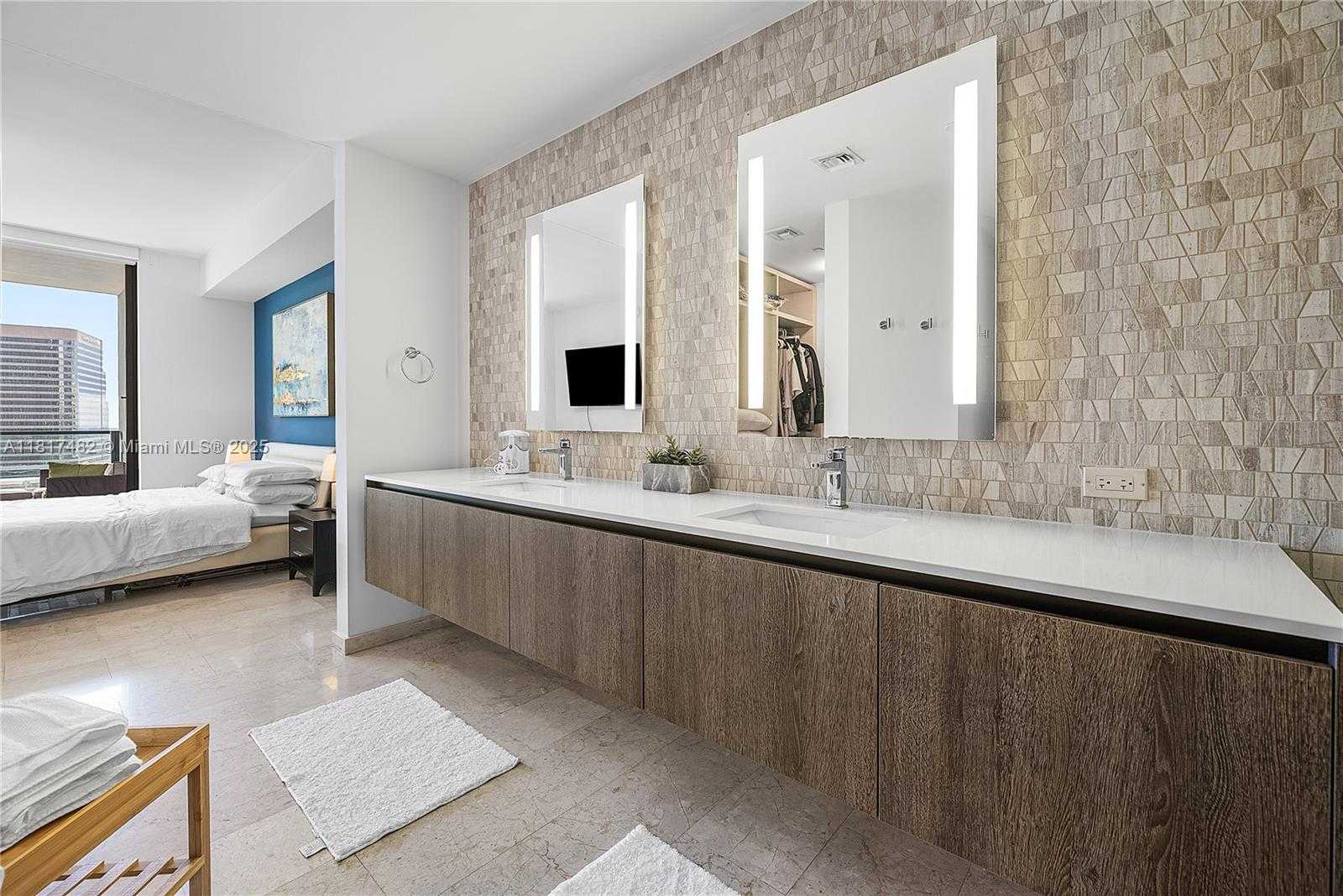 Small Image of 88 SOUTH WEST 7TH ST #2209, Miami Number 30