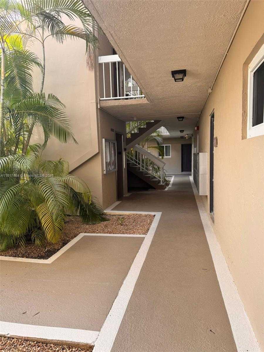 Small Image of 7840 CAMINO REAL #P312, Miami Number 14