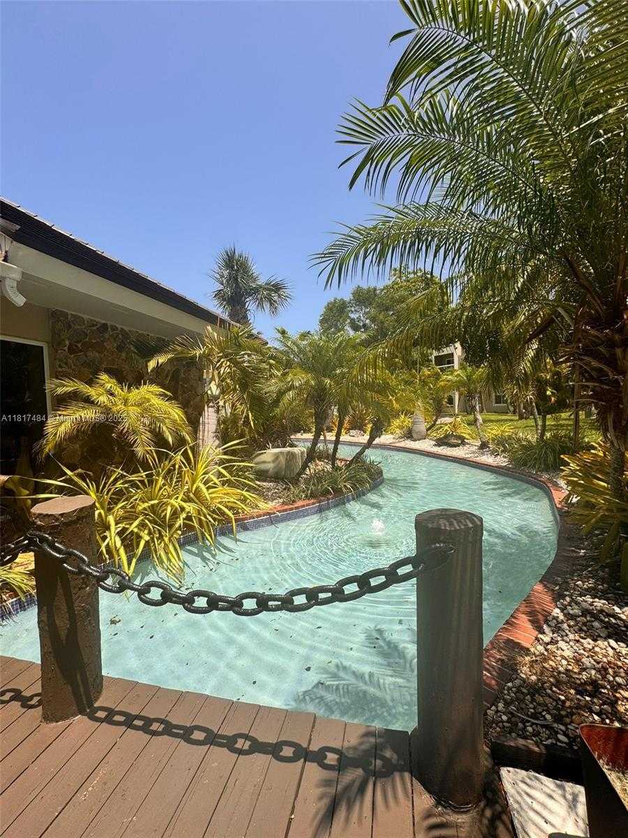 Small Image of 7840 CAMINO REAL #P312, Miami Number 17