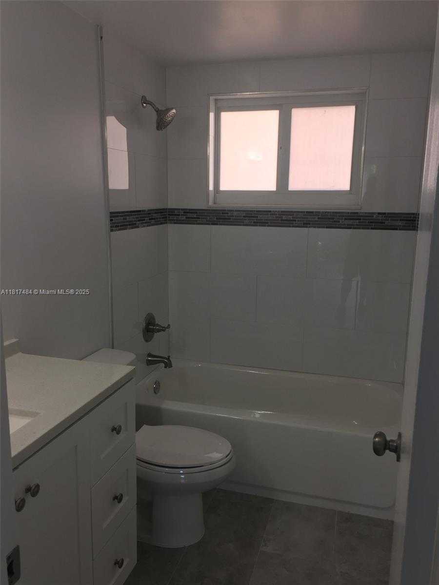 Small Image of 7840 CAMINO REAL #P312, Miami Number 9