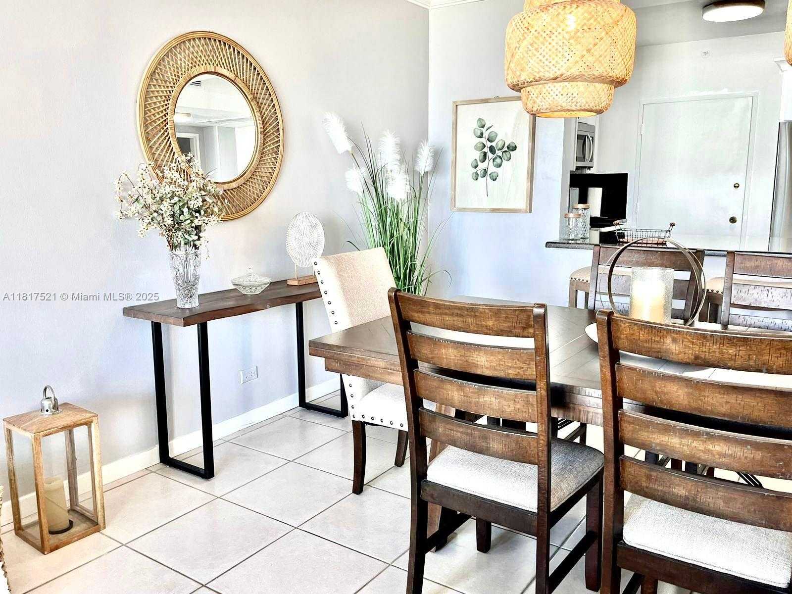 Small Image of 5601 COLLINS AVE #923, Miami Beach Number 14