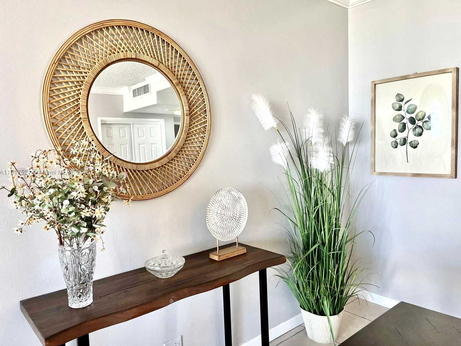 Small Image of 5601 COLLINS AVE #923, Miami Beach Number 24