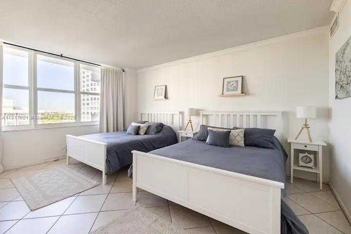Small Image of 5601 COLLINS AVE #923, Miami Beach Number 29