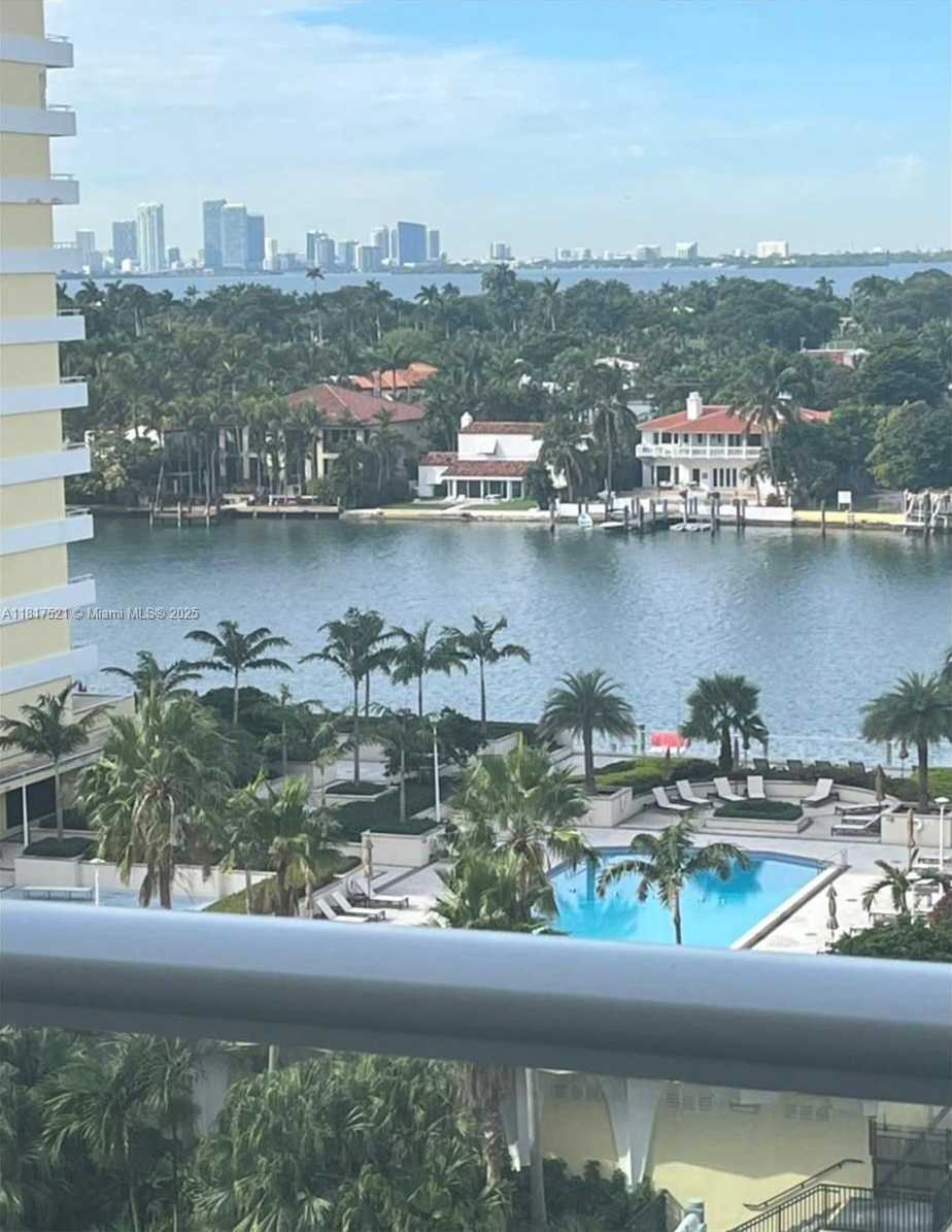 Small Image of 5601 COLLINS AVE #923, Miami Beach Number 3