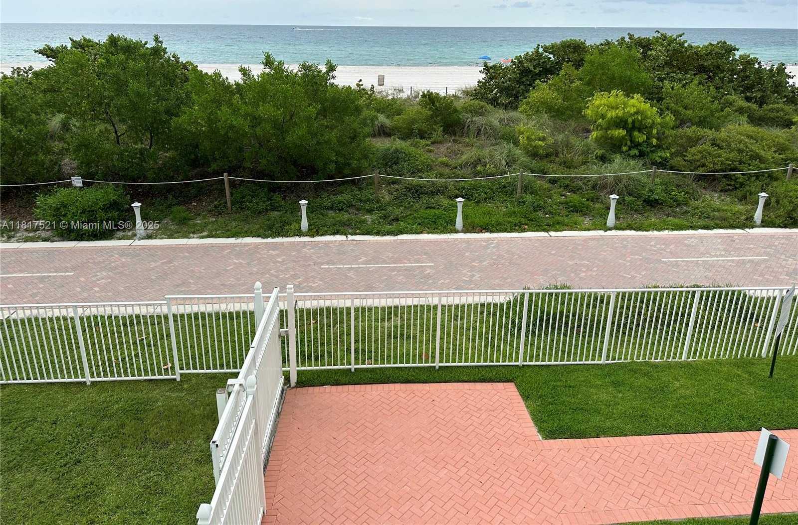 Small Image of 5601 COLLINS AVE #923, Miami Beach Number 39