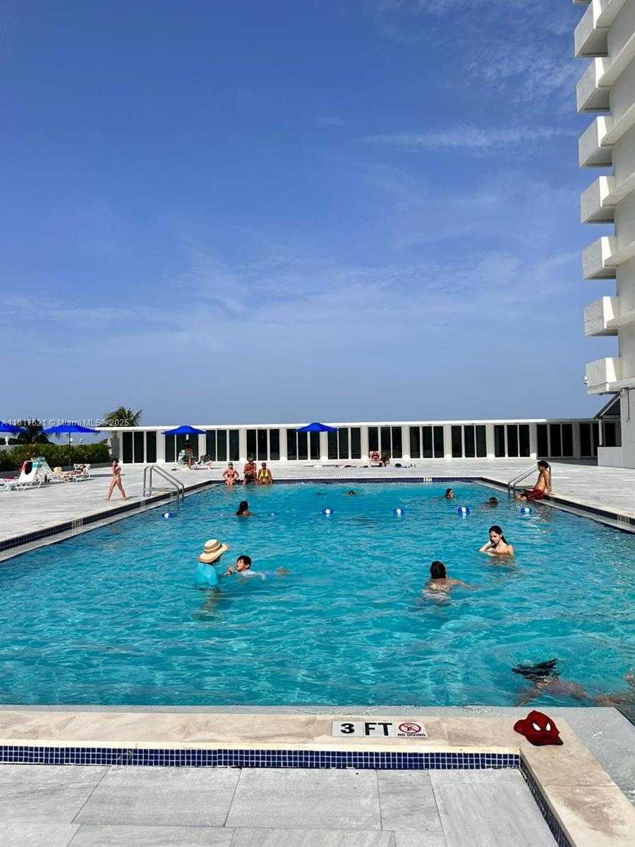 Small Image of 5601 COLLINS AVE #923, Miami Beach Number 53