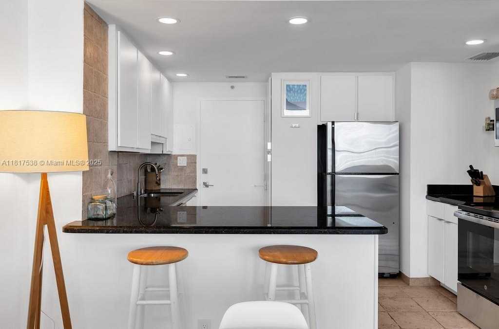 Small Image of 20 ISLAND AVE #605, Miami Beach Number 14