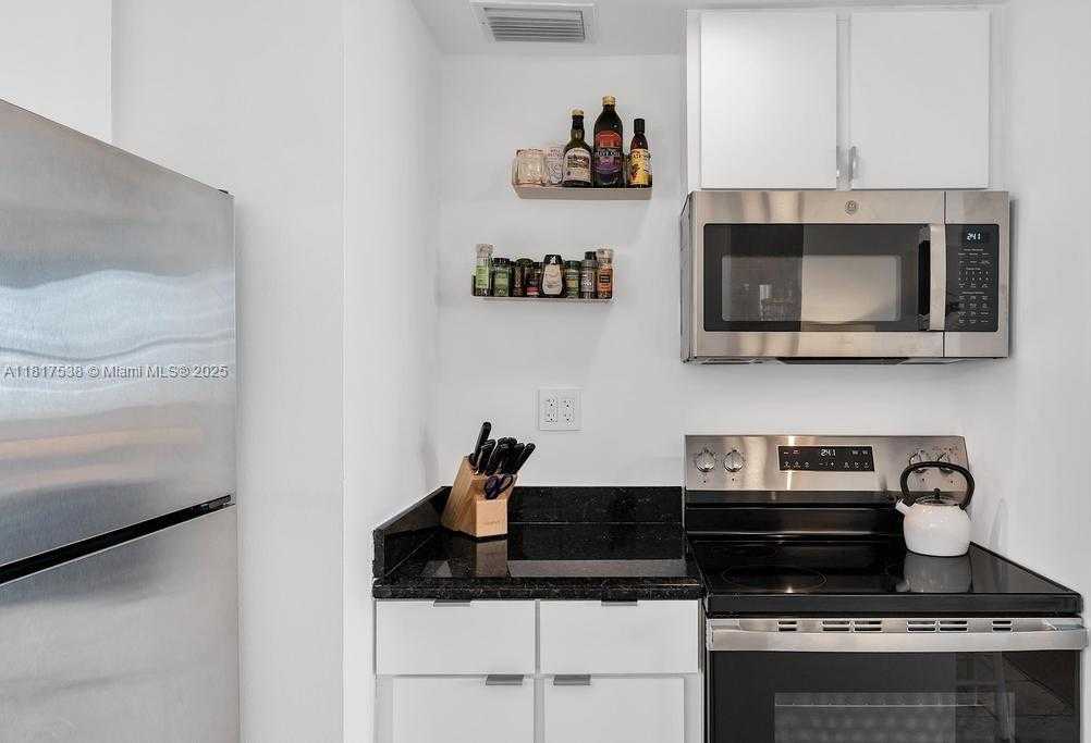Small Image of 20 ISLAND AVE #605, Miami Beach Number 16