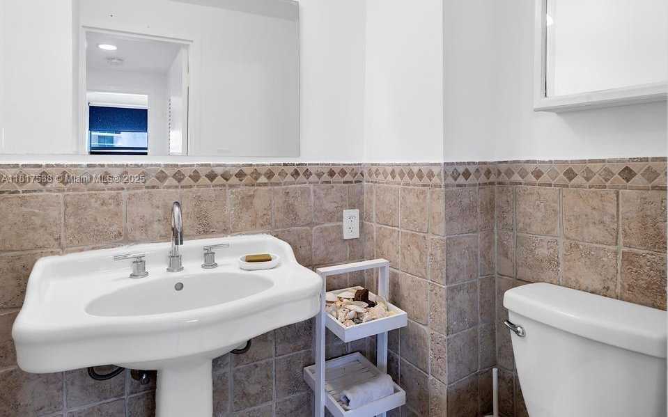 Small Image of 20 ISLAND AVE #605, Miami Beach Number 18