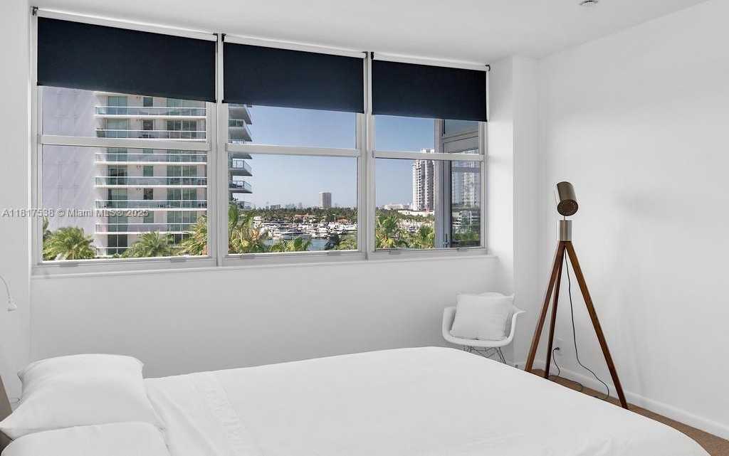 Small Image of 20 ISLAND AVE #605, Miami Beach Number 20