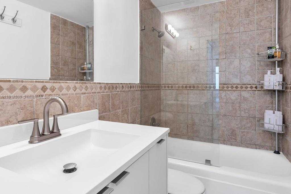 Small Image of 20 ISLAND AVE #605, Miami Beach Number 22