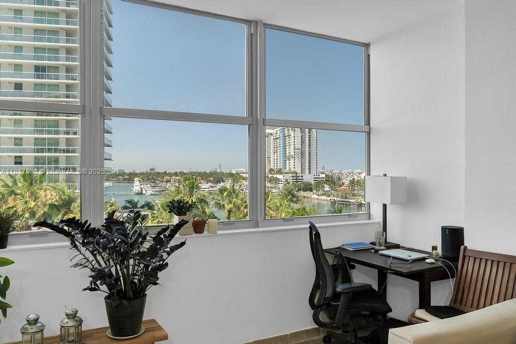 Small Image of 20 ISLAND AVE #605, Miami Beach Number 3