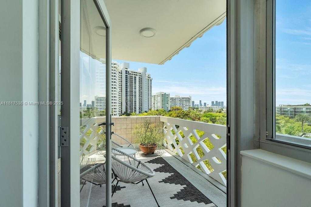 Small Image of 20 ISLAND AVE #605, Miami Beach Number 6