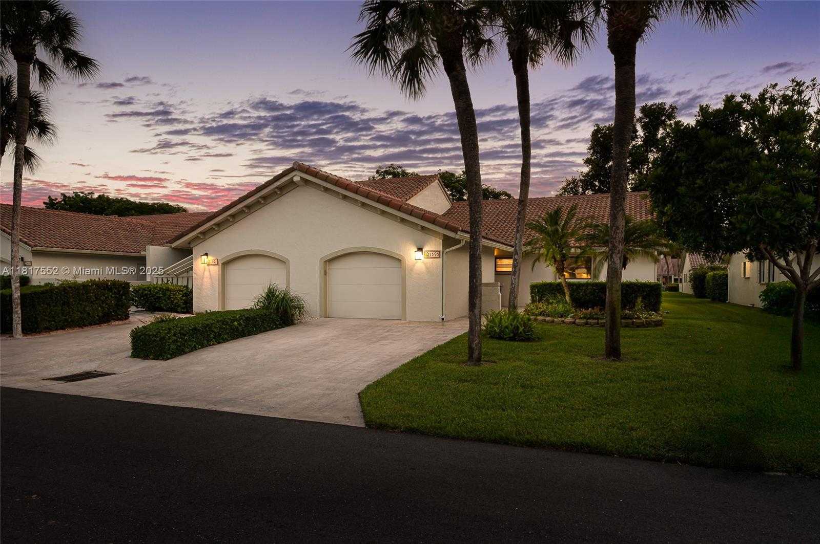 Small Image of 21595 CORONADO AVE, Boca Raton Number 2