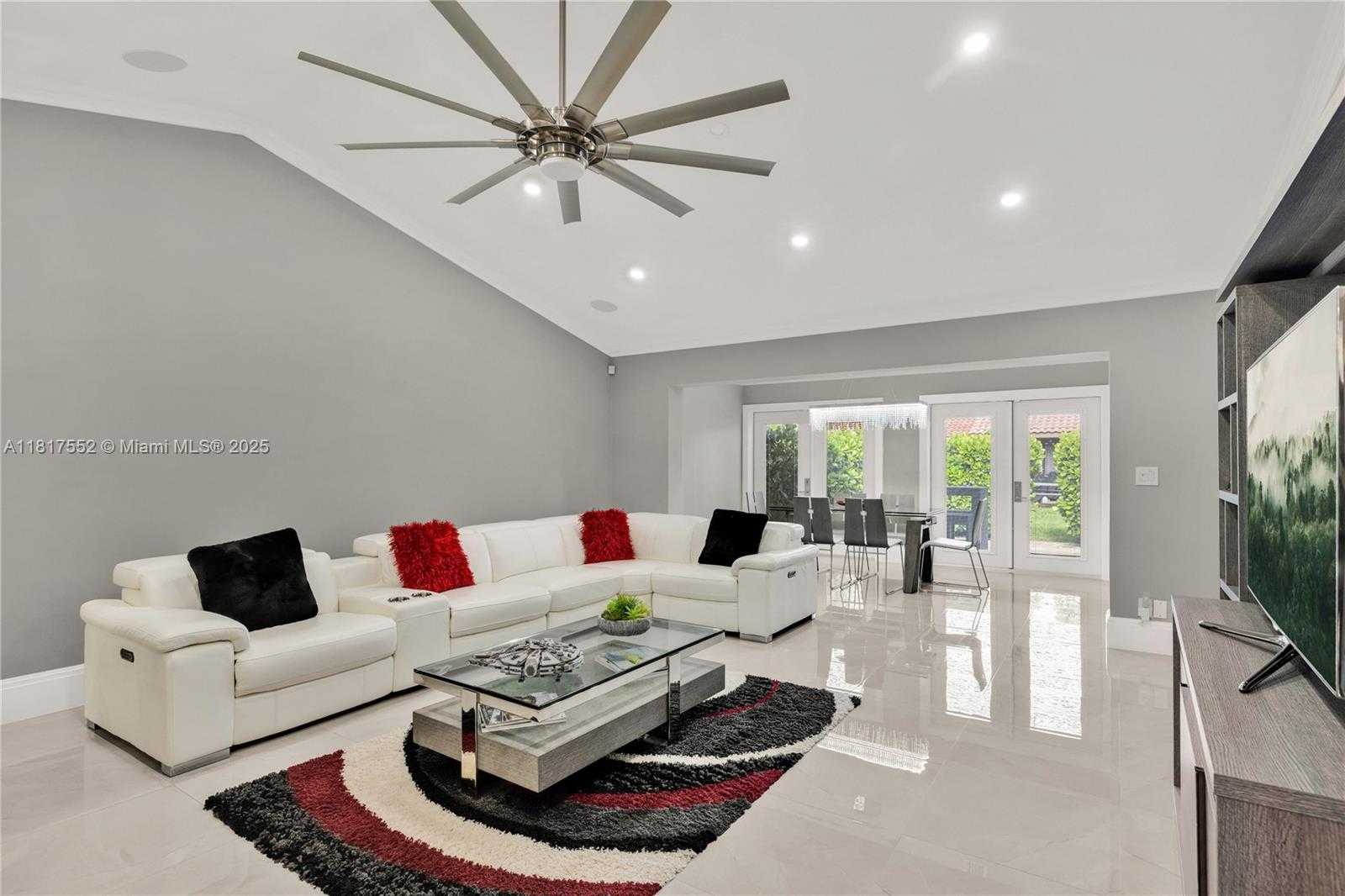Small Image of 21595 CORONADO AVE, Boca Raton Number 4