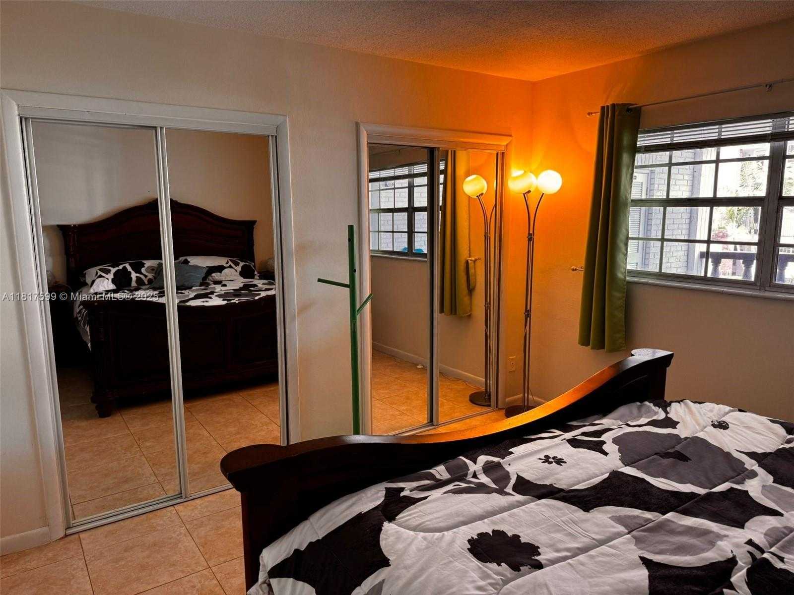 Small Image of 470 PARADISE ISLE BLVD #206, Hallandale Beach Number 10