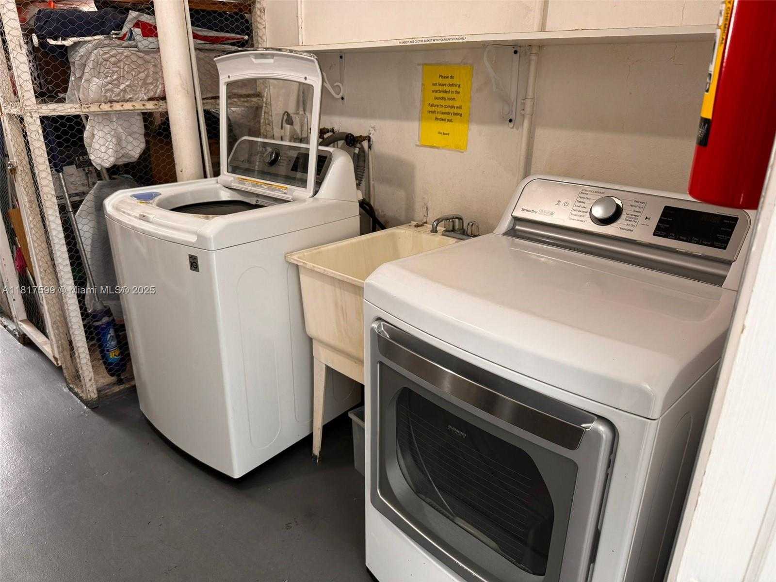 Small Image of 470 PARADISE ISLE BLVD #206, Hallandale Beach Number 21