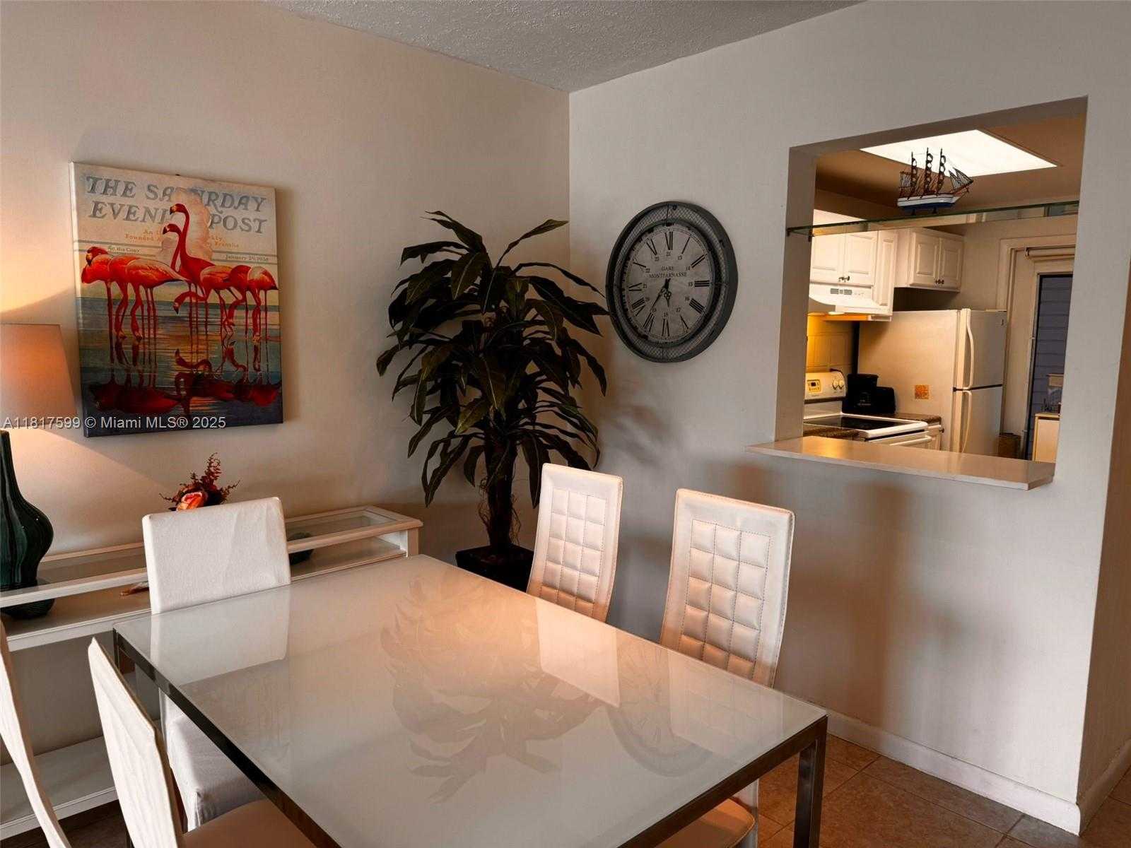 Small Image of 470 PARADISE ISLE BLVD #206, Hallandale Beach Number 3