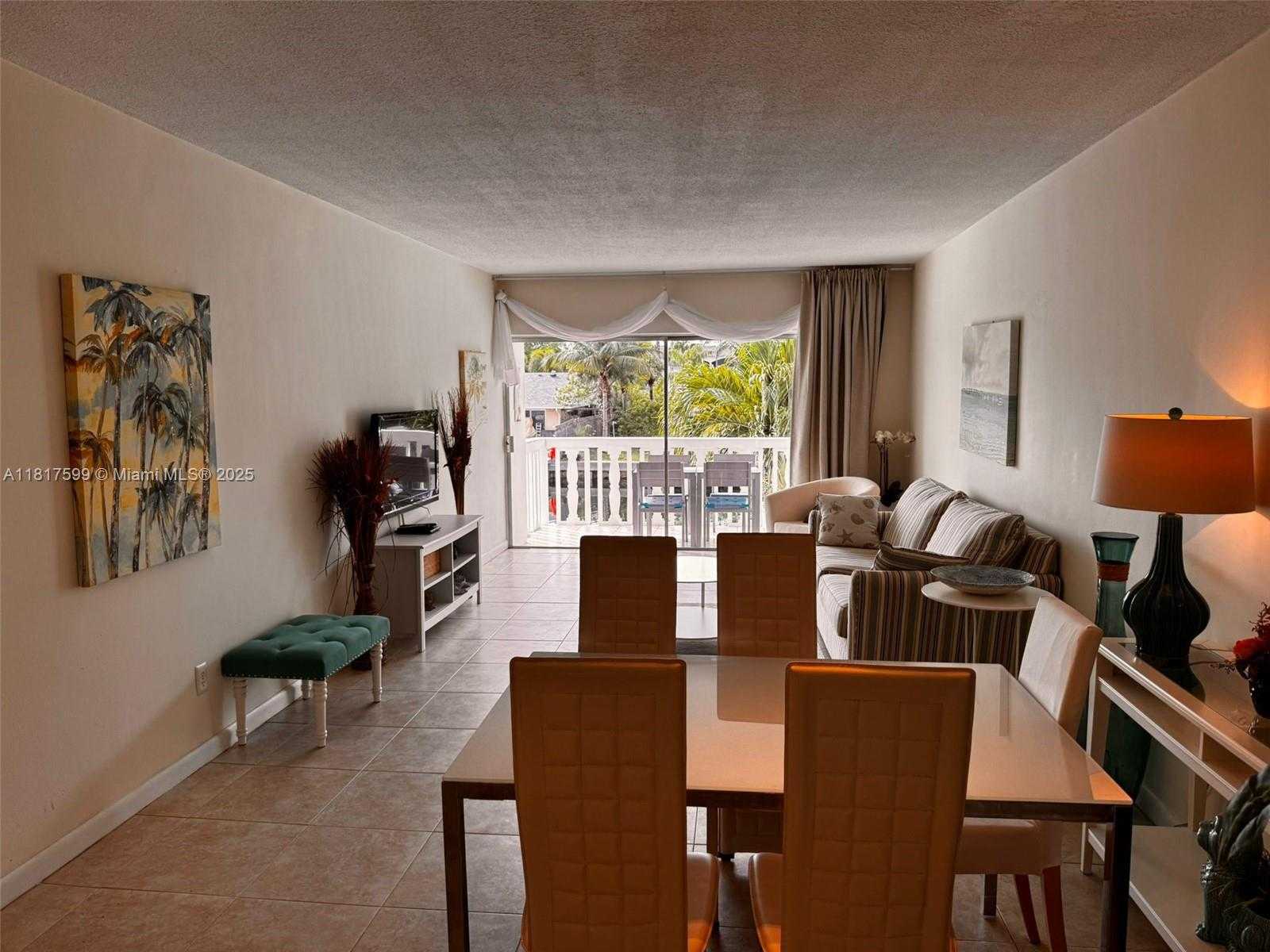 Small Image of 470 PARADISE ISLE BLVD #206, Hallandale Beach Number 6