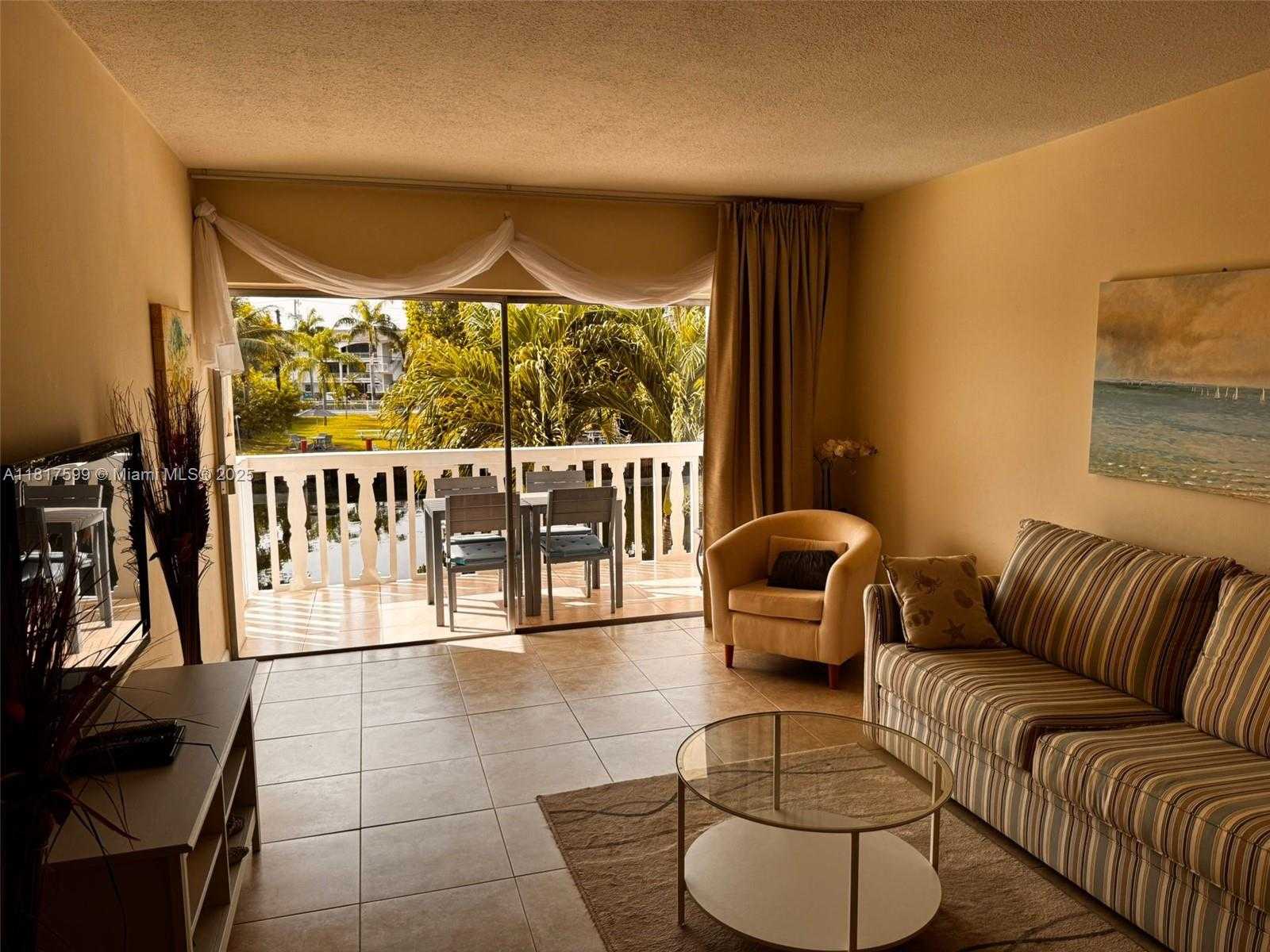 Small Image of 470 PARADISE ISLE BLVD #206, Hallandale Beach Number 7