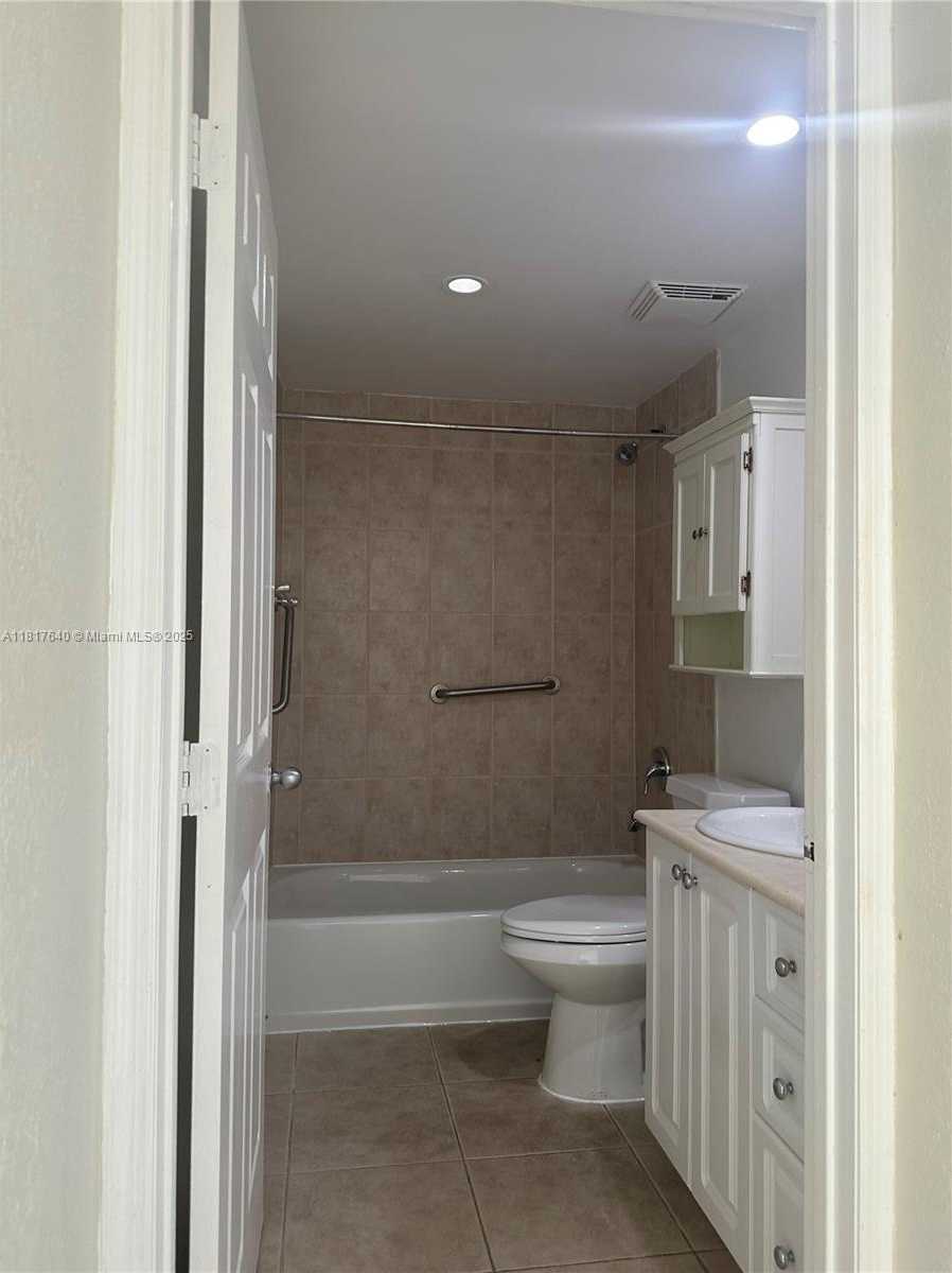 Small Image of 10350 WEST BAY HARBOR DR #4F, Bay Harbor Islands Number 11