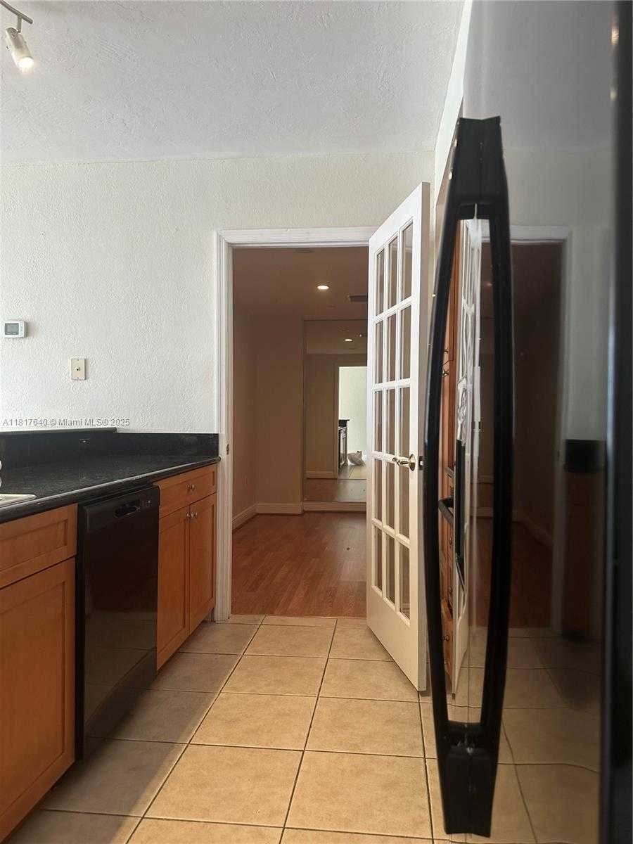 Small Image of 10350 WEST BAY HARBOR DR #4F, Bay Harbor Islands Number 7