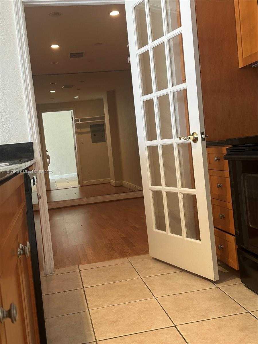 Small Image of 10350 WEST BAY HARBOR DR #4F, Bay Harbor Islands Number 9
