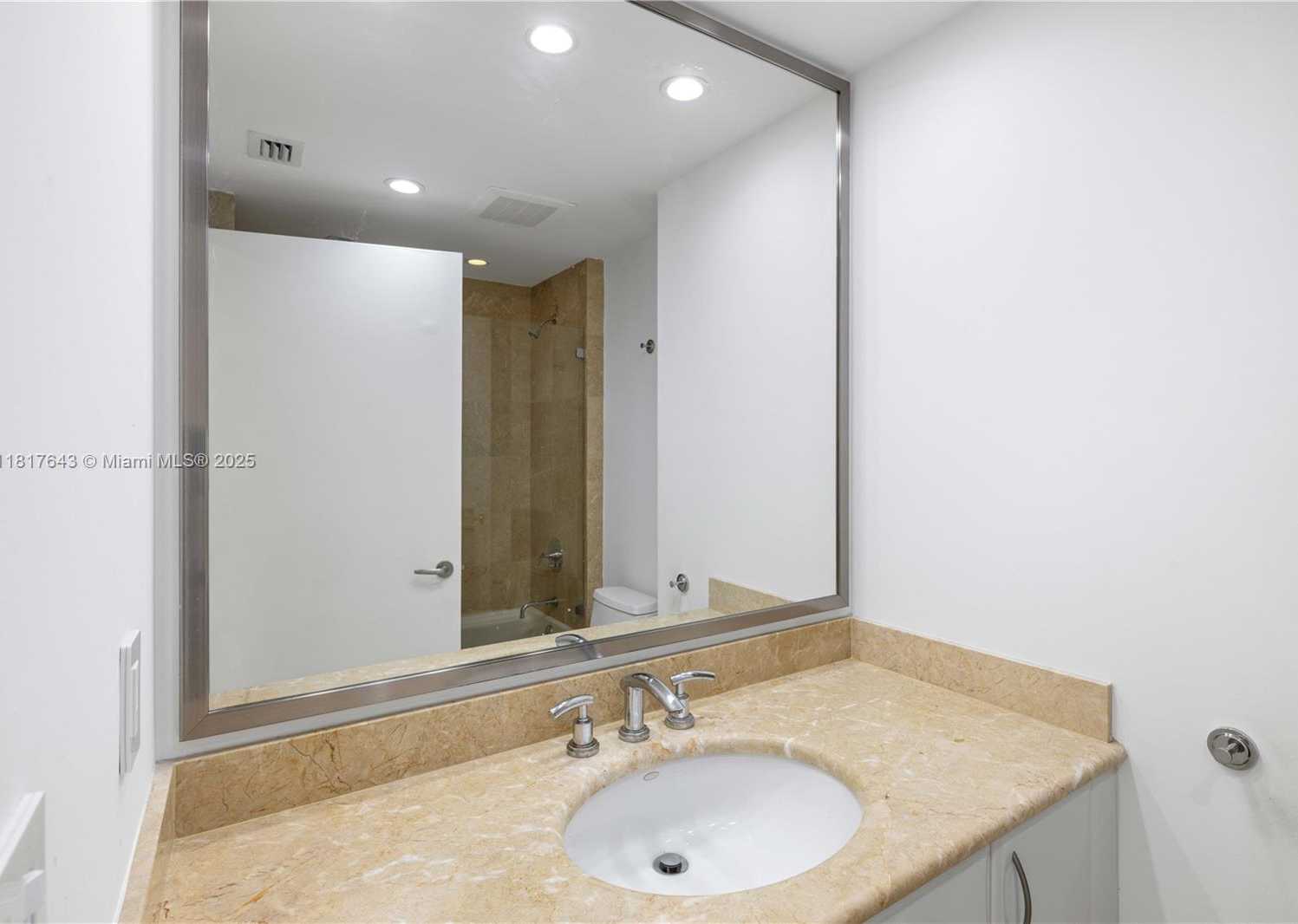 Small Image of 1331 BRICKELL BAY DR #4001, Miami Number 13