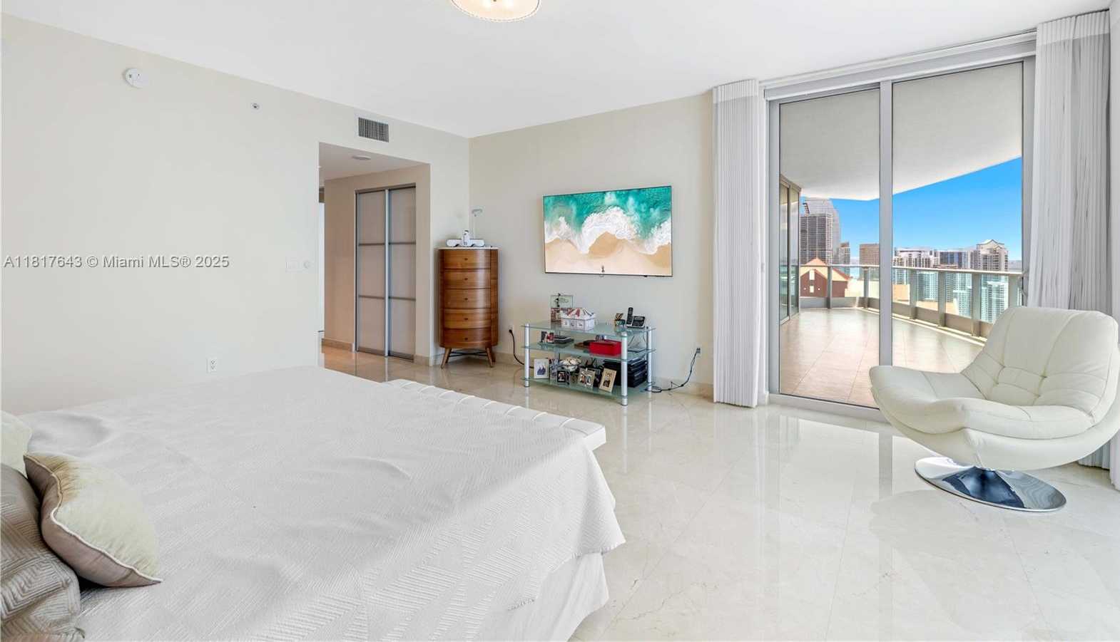 Small Image of 1331 BRICKELL BAY DR #4001, Miami Number 25