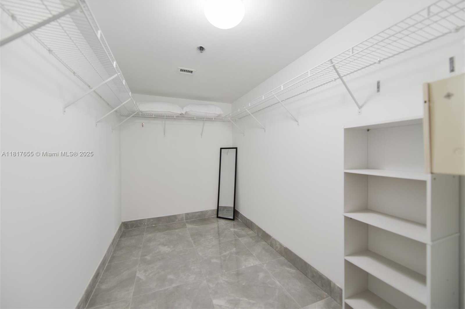 Small Image of 1200 BRICKELL BAY DR #2112, Miami Number 13
