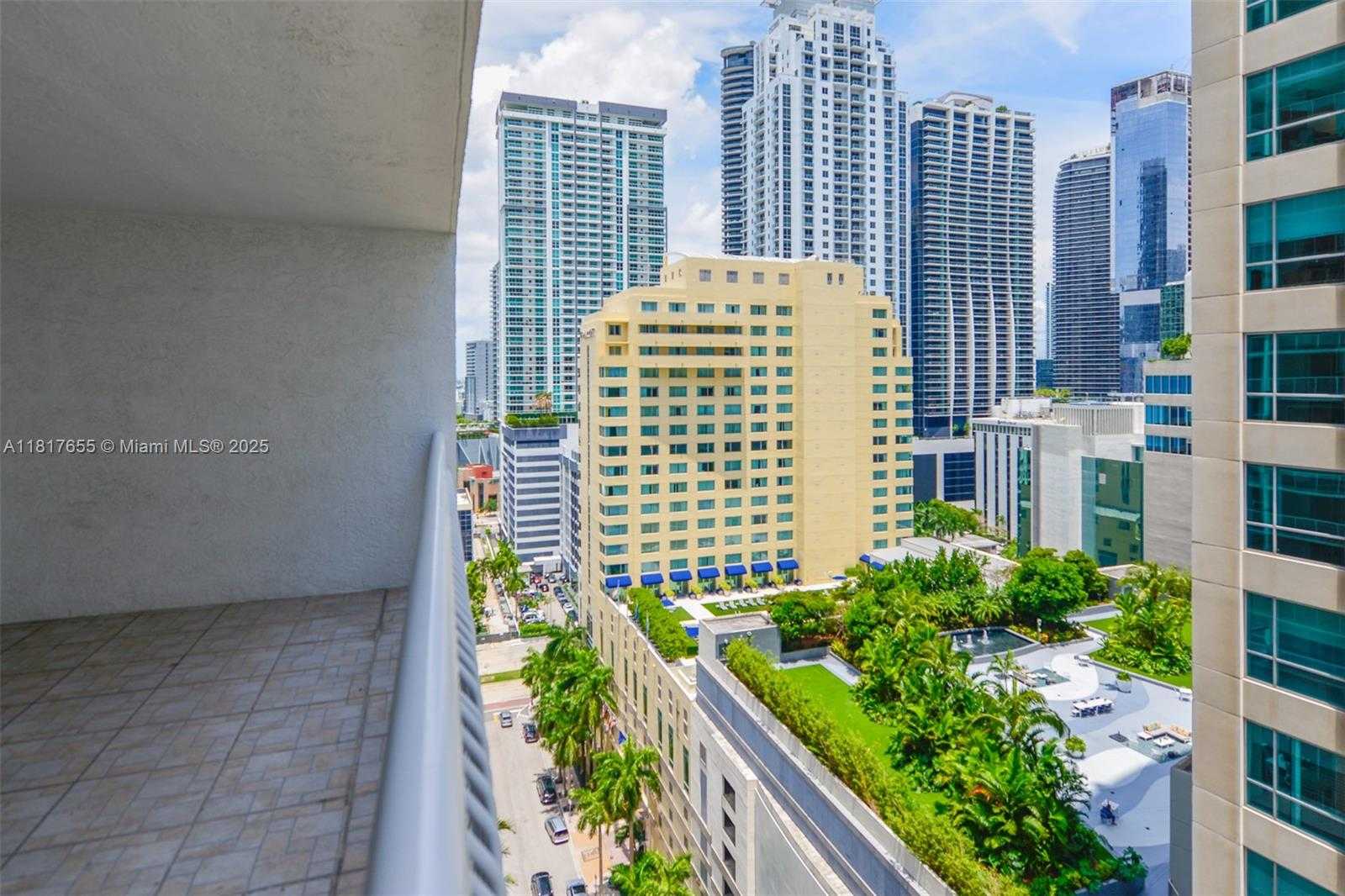 Small Image of 1200 BRICKELL BAY DR #2112, Miami Number 18