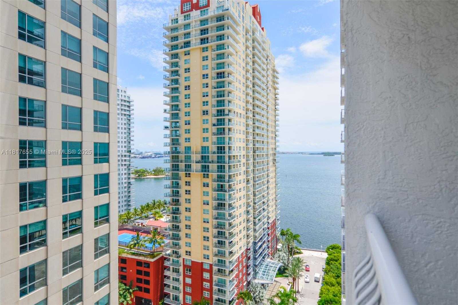 Small Image of 1200 BRICKELL BAY DR #2112, Miami Number 19