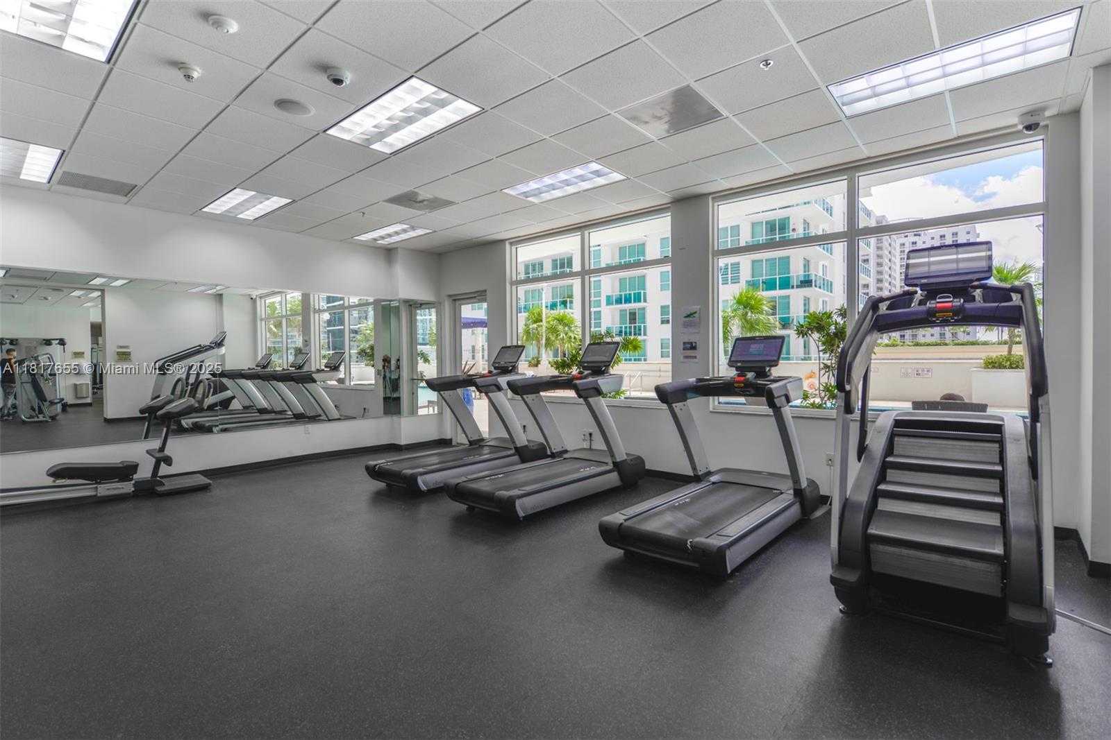 Small Image of 1200 BRICKELL BAY DR #2112, Miami Number 32