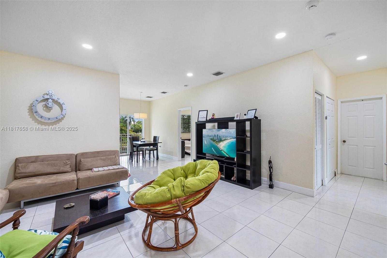 Small Image of 2741 NORTH EAST 4TH ST #204, Homestead Number 4