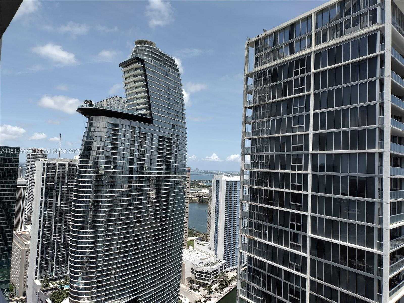 Small Image of 485 BRICKELL AVE #4711, Miami Number 10
