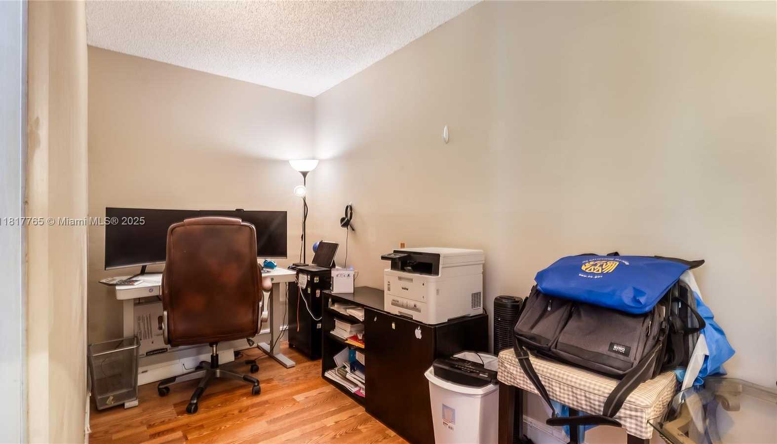 Small Image of 4167 FOREST HILL DR, Cooper City Number 18