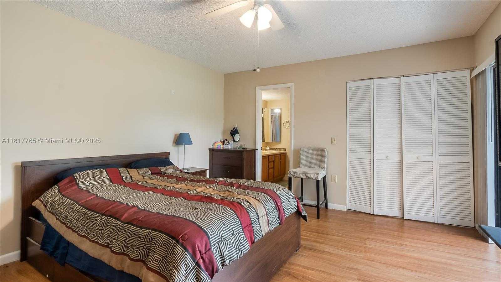 Small Image of 4167 FOREST HILL DR, Cooper City Number 21