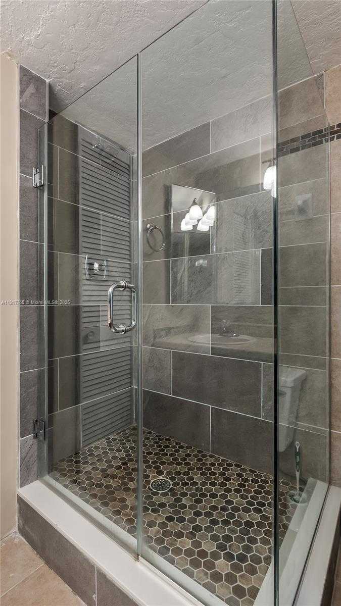 Small Image of 4167 FOREST HILL DR, Cooper City Number 25