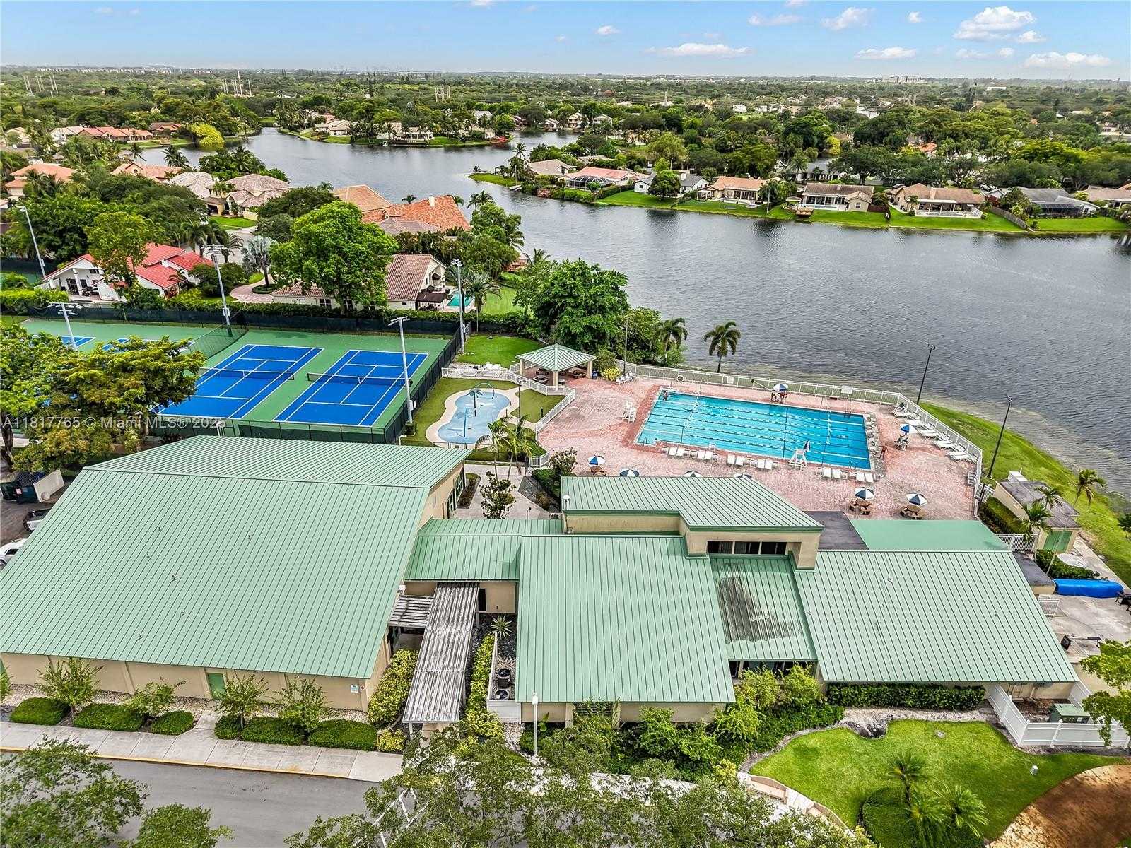 Small Image of 4167 FOREST HILL DR, Cooper City Number 5