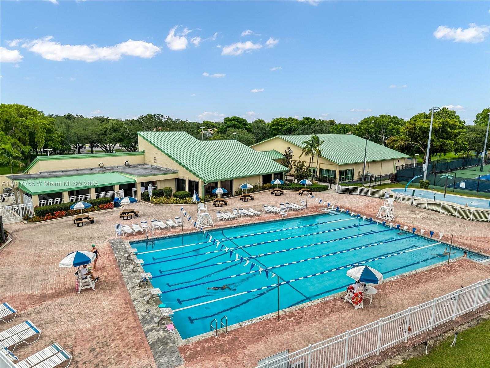Small Image of 4167 FOREST HILL DR, Cooper City Number 6