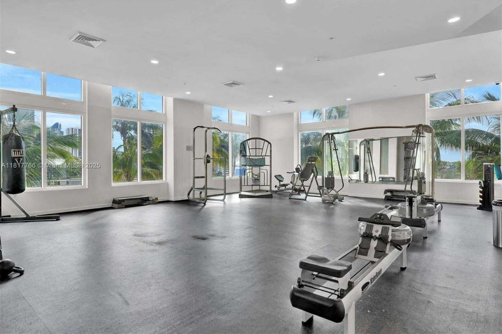 Small Image of 1900 NORTH BAYSHORE DR #3909, Miami Number 12