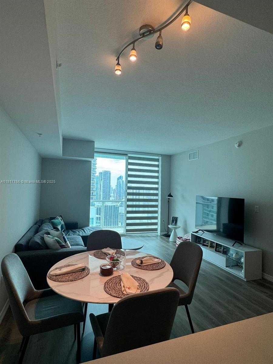 Small Image of 1900 NORTH BAYSHORE DR #3909, Miami Number 5