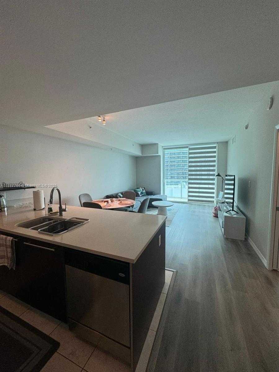 Small Image of 1900 NORTH BAYSHORE DR #3909, Miami Number 7