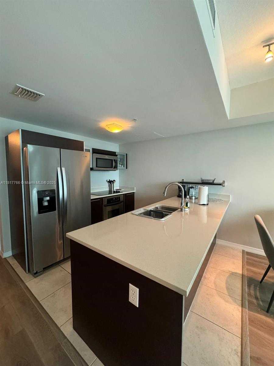 Small Image of 1900 NORTH BAYSHORE DR #3909, Miami Number 8
