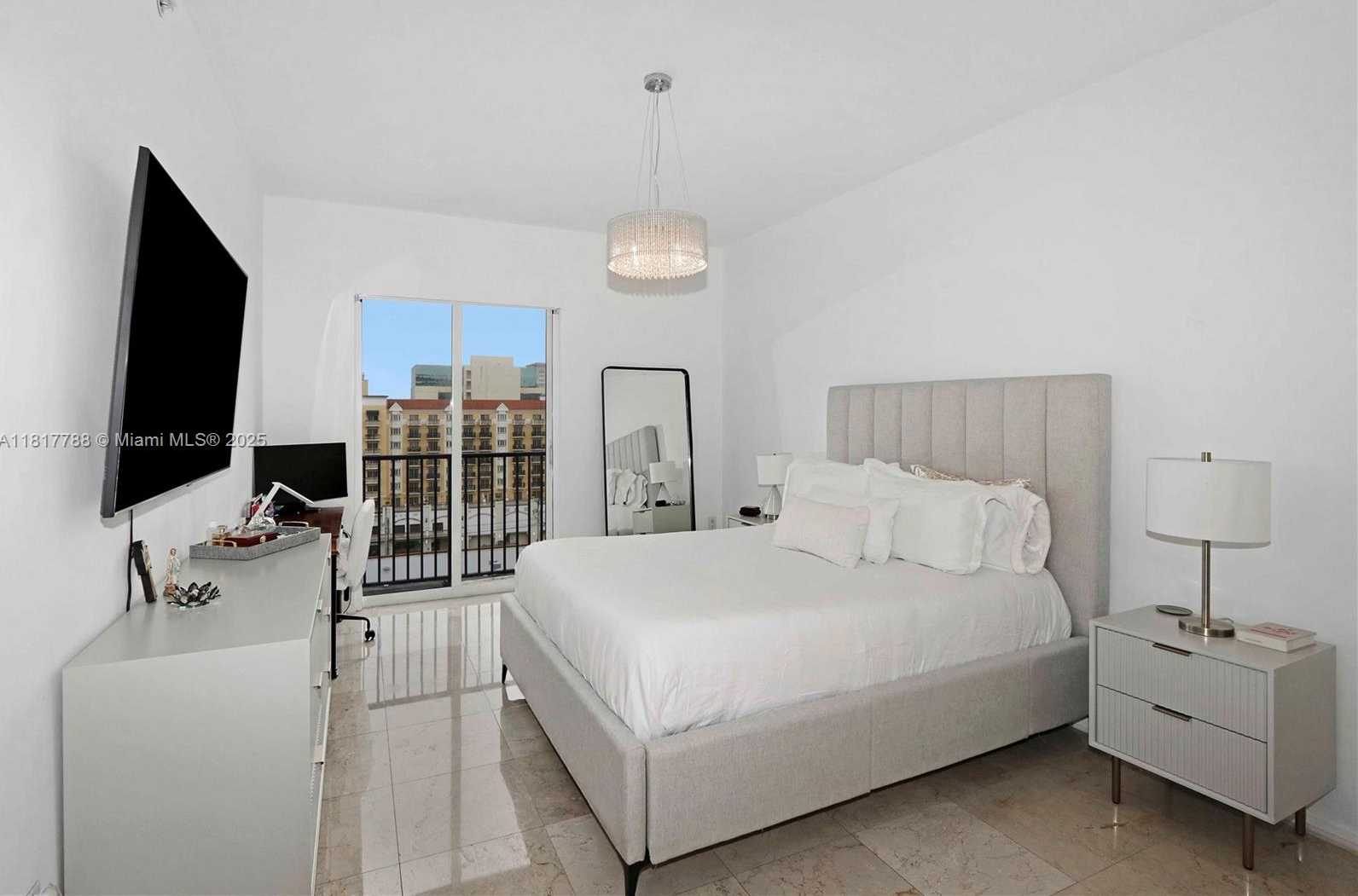 Small Image of 10 ARAGON AVE #919, Coral Gables Number 12
