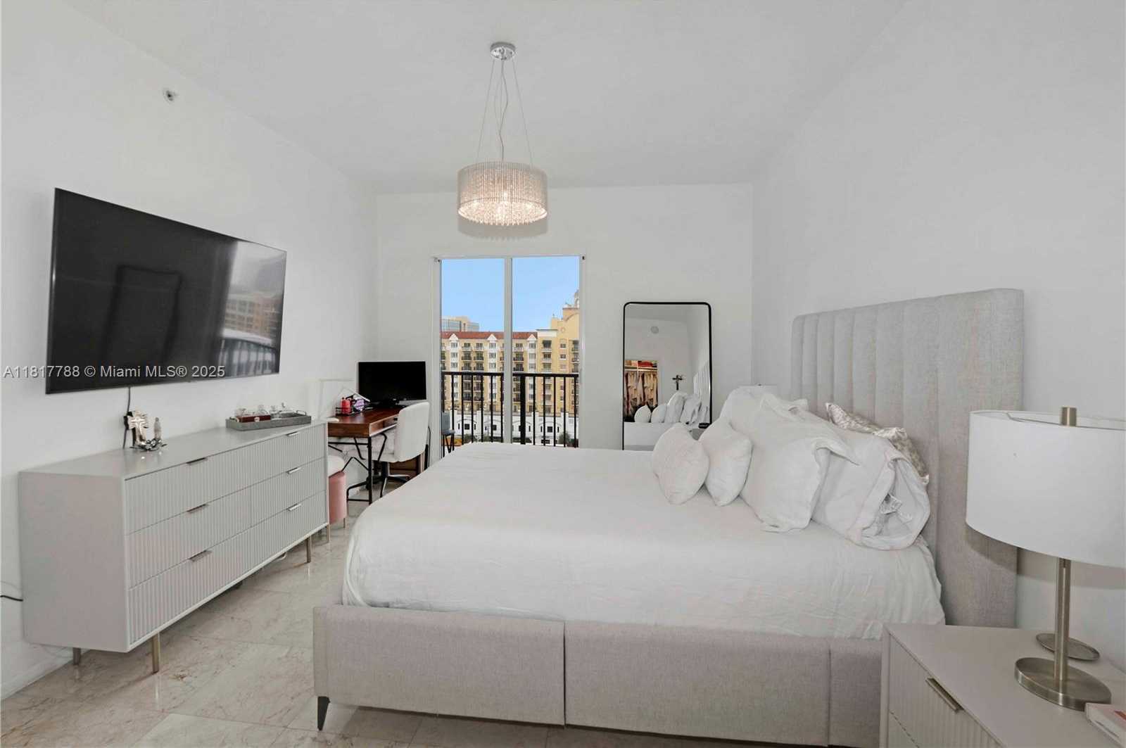 Small Image of 10 ARAGON AVE #919, Coral Gables Number 13